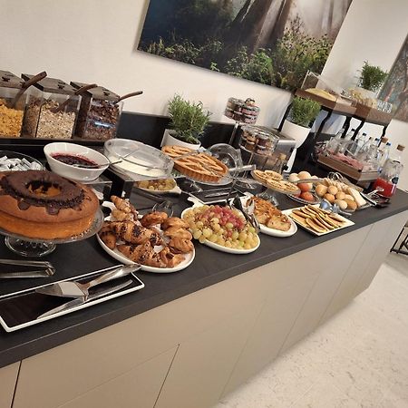 Al Santuario Di Fiorano Charming Hostel فيورانو مودينيس المظهر الخارجي الصورة